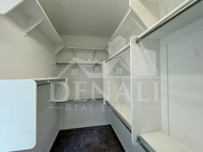 Building Photo - 5214 W Thresher Way