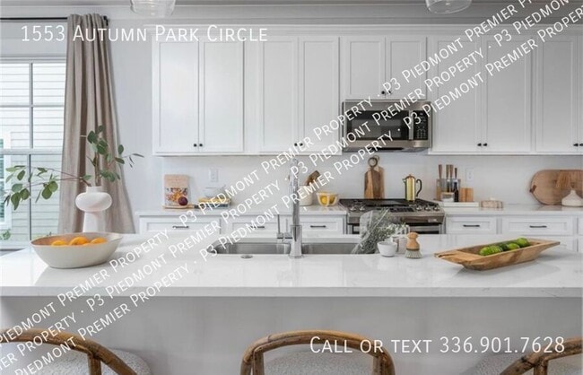 Building Photo - 1553 Autumn Park Cir