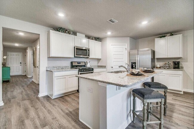 Building Photo - 8610 Tarsus Dr