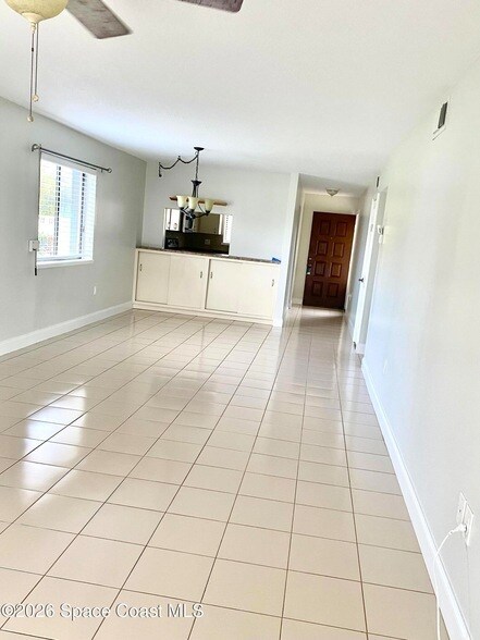 Building Photo - 325 S Banana River Blvd