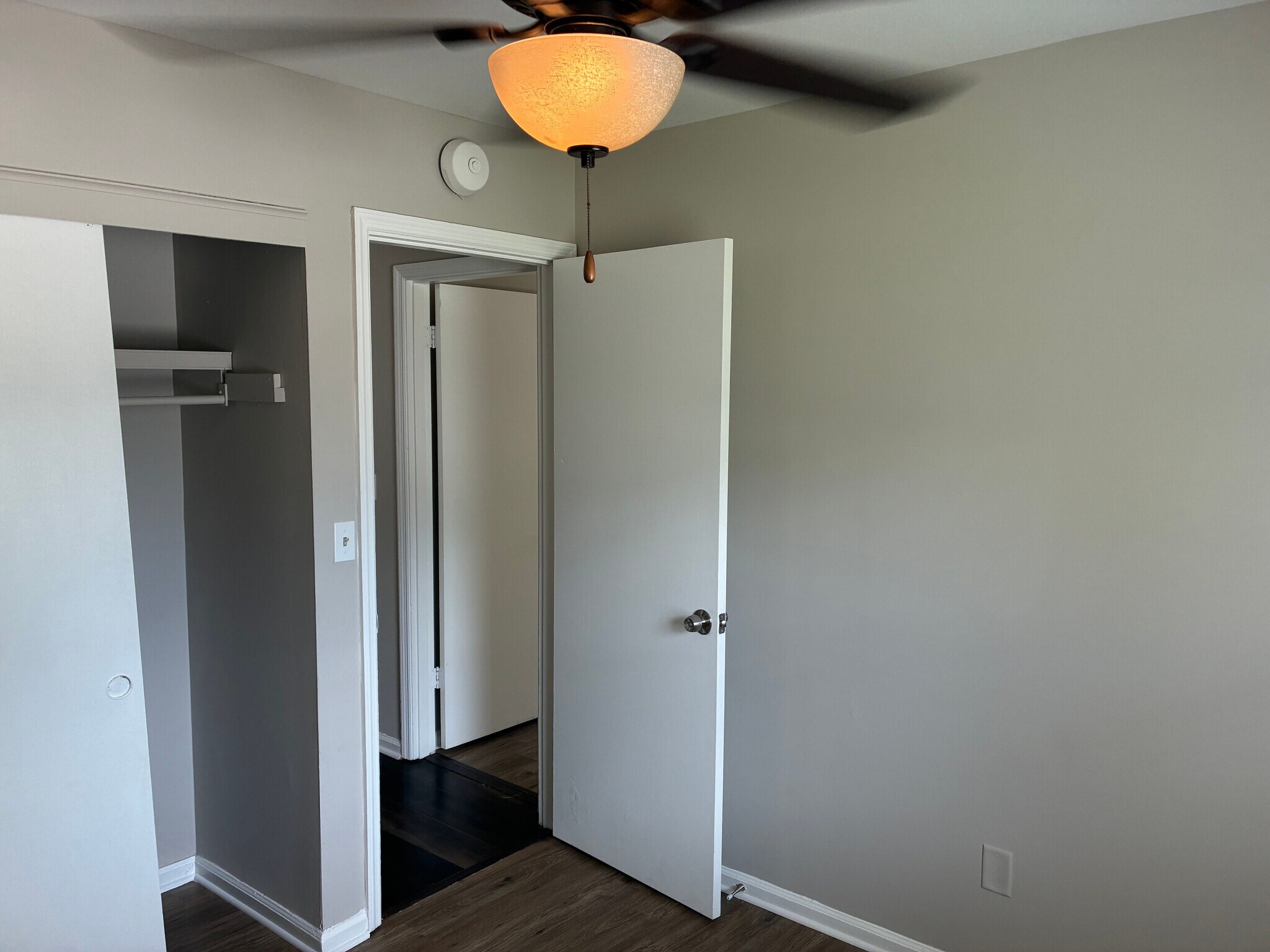 Building Photo - Room in House on Reba Rd