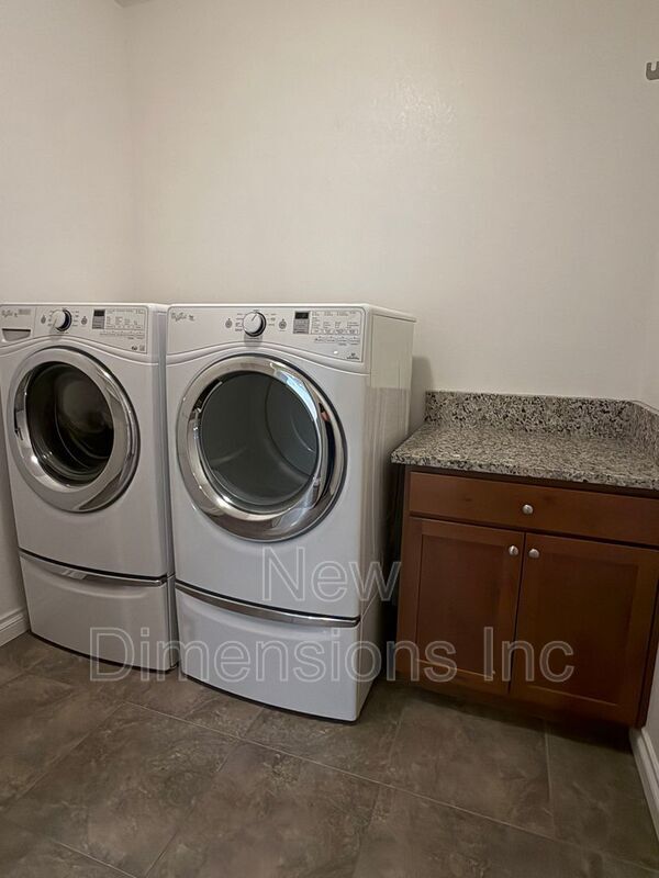 Building Photo - 1317 Cedar Creek Cir