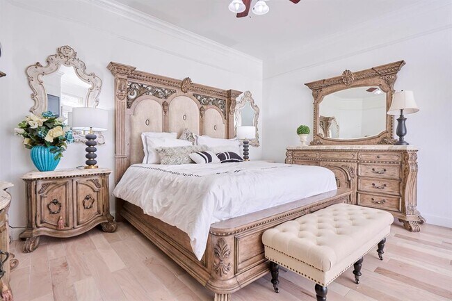 Building Photo - 13300 SW 38th St