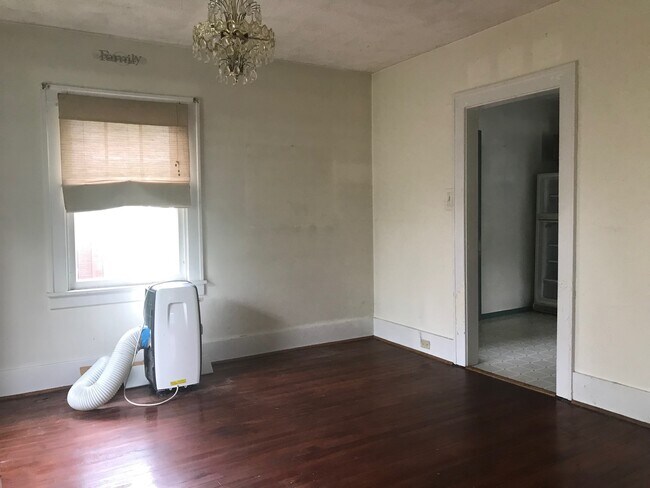 Building Photo - 5708 Pontiac Dr