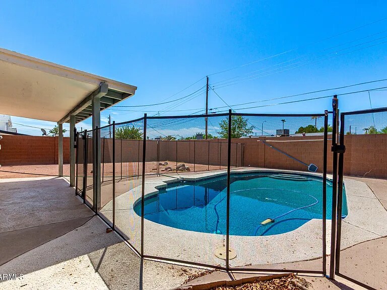 Building Photo - 703 E Taylor St