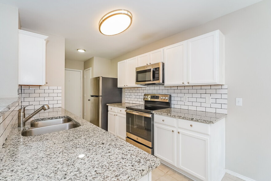 Building Photo - 3313 Teasbend Ct