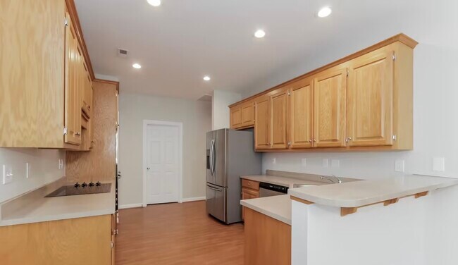Building Photo - 11115 Ridge Oak Dr