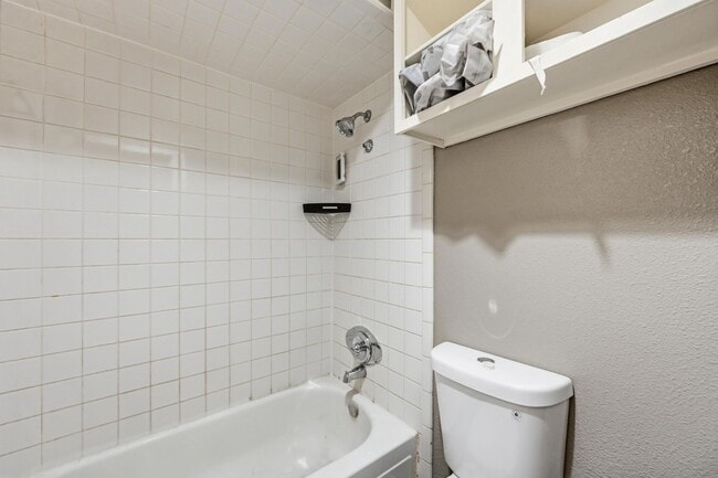 Building Photo - Upgraded Duplex in Arlington!