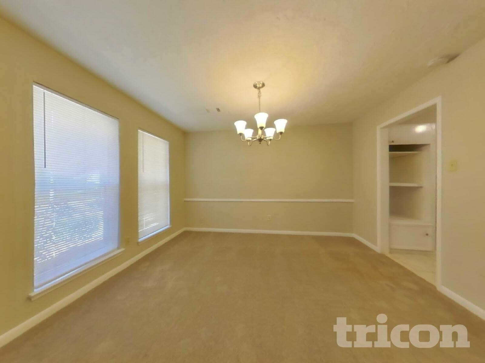 Building Photo - 12027 Arrowhead Glen Dr