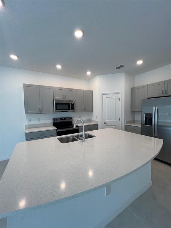 Building Photo - 2958 Canary Ave