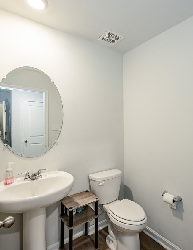 Building Photo - Home in The Arbors with FREE December Rent!*