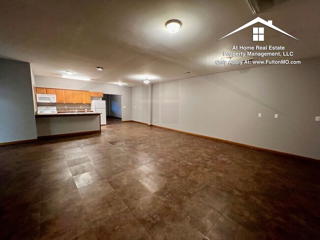 Building Photo - 2606 N Bluff St