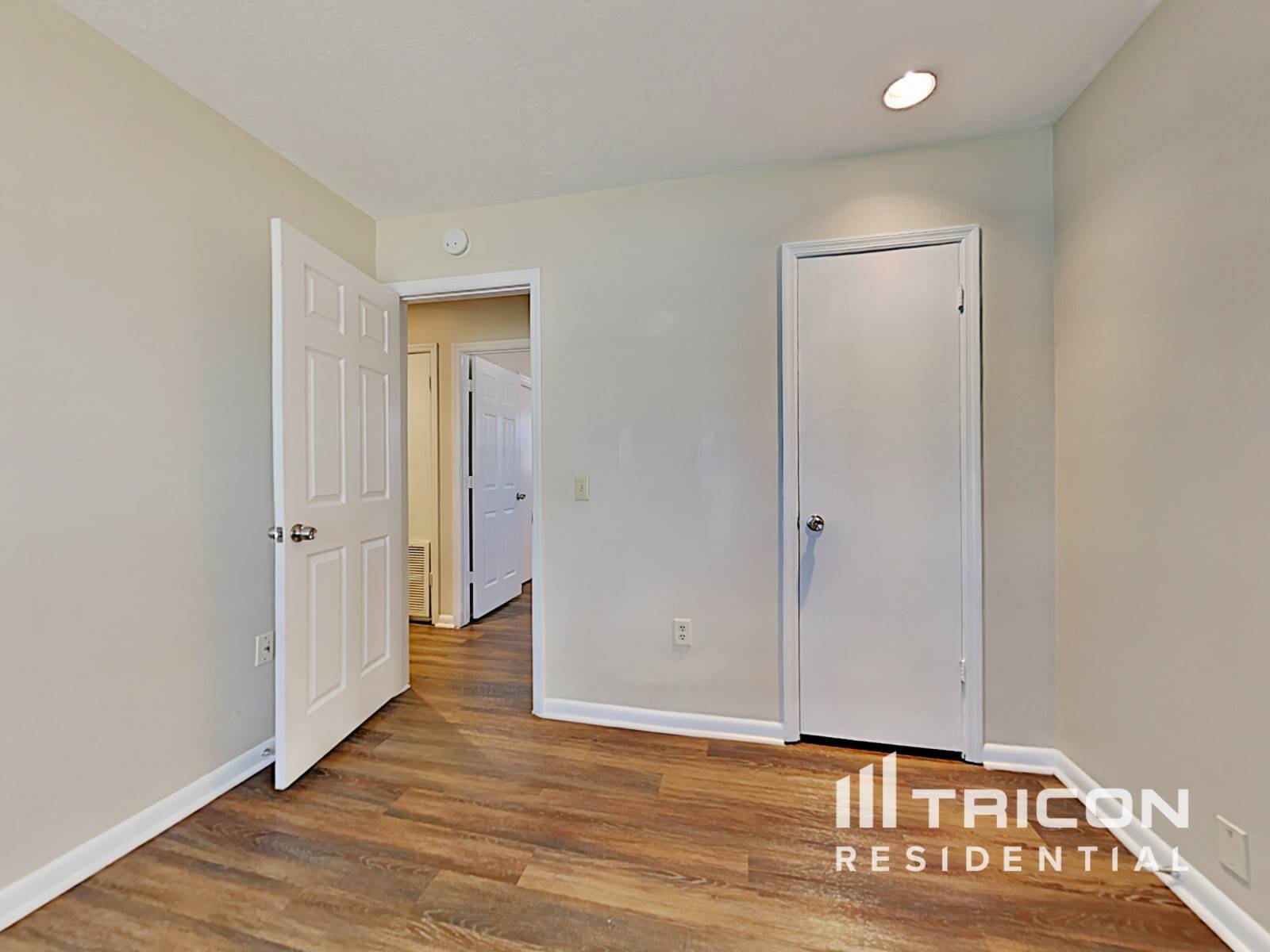 Building Photo - 1201 Windsor Cir