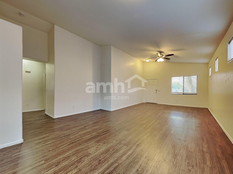 Building Photo - 2525 W Nancy Ln