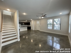 Building Photo - 204 Melrose Pl