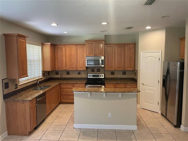 Building Photo - 7051 Bramlea Ln