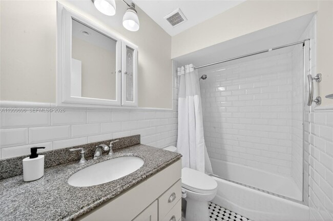 Building Photo - 6815 Edgewater Dr