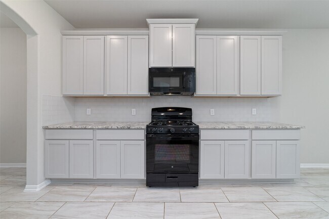Building Photo - 18511 Grand Spanish Oak Ct