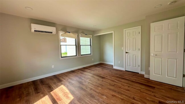 Building Photo - 27 Southridge Dr