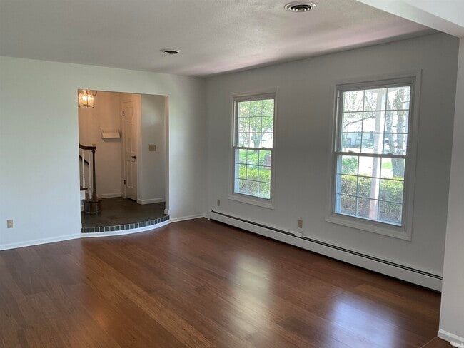 Building Photo - 3715 Marigold Dr