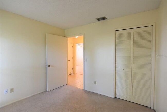 Building Photo - 1030 Alpug Ave