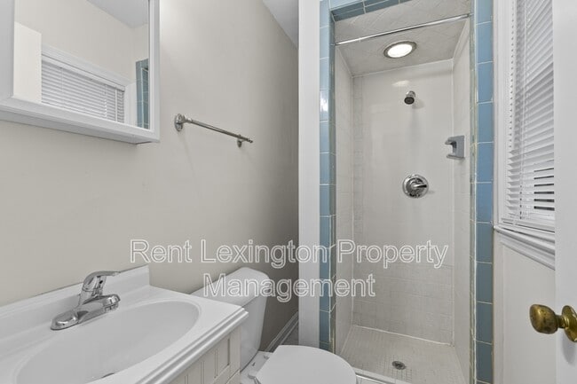 Building Photo - 304 Harvard Dr