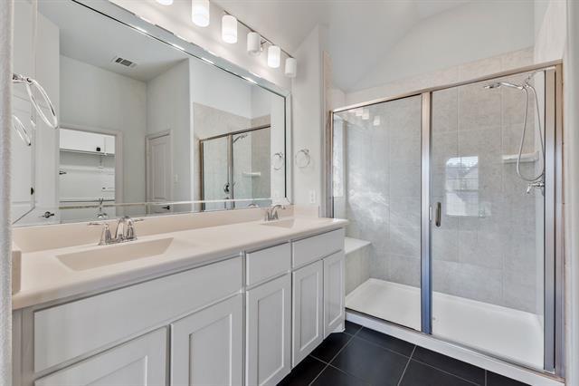 Building Photo - 516 Renaissance Ln