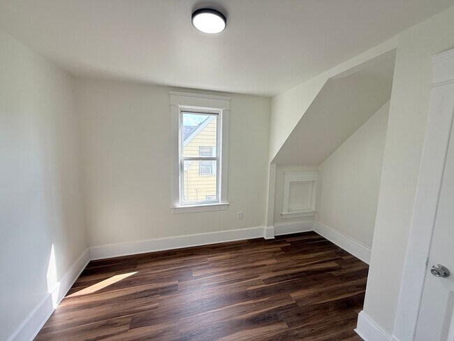 Building Photo - 3721 E 50th St