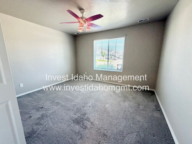 Building Photo - Spacious 4 Bed 2 Bath Home in Kuna