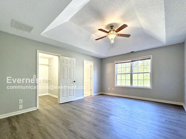 Building Photo - 619 Brooks Rd
