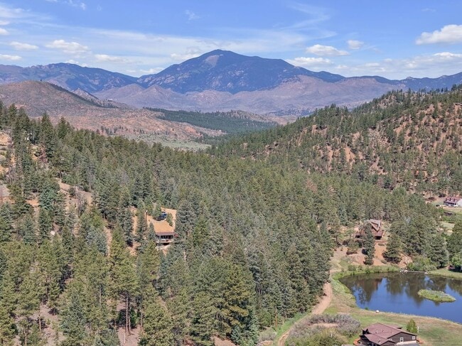 Building Photo - 9987 S Overlook Rd