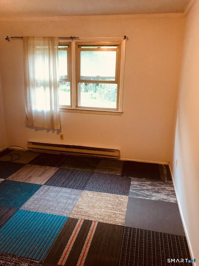 Building Photo - 25 Donna Dr