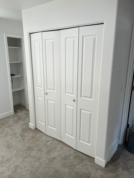 Laundry closet (washer and dryer hookups) - 1411 E 6175 S