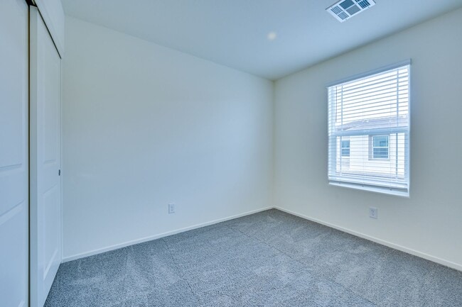 Building Photo - Brand New Townhouse!!! All Appliances incl...
