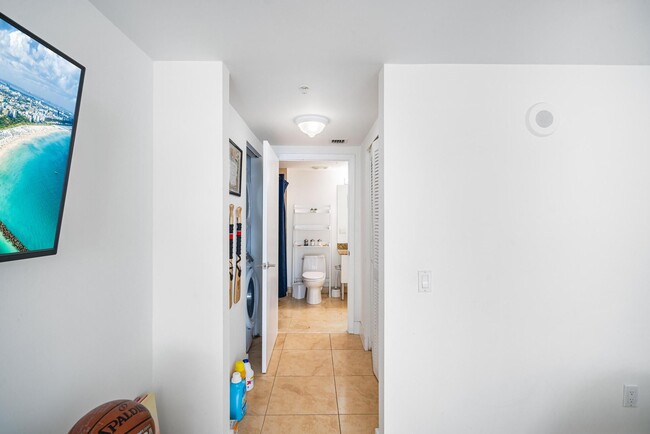 Building Photo - 41 SE 5th St