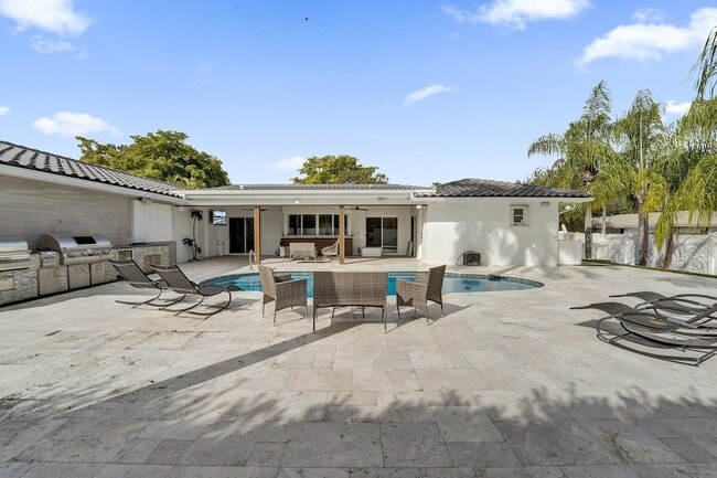 Building Photo - 3681 N 54th Ave