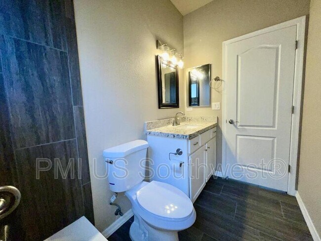 Building Photo - 2259 E Robby