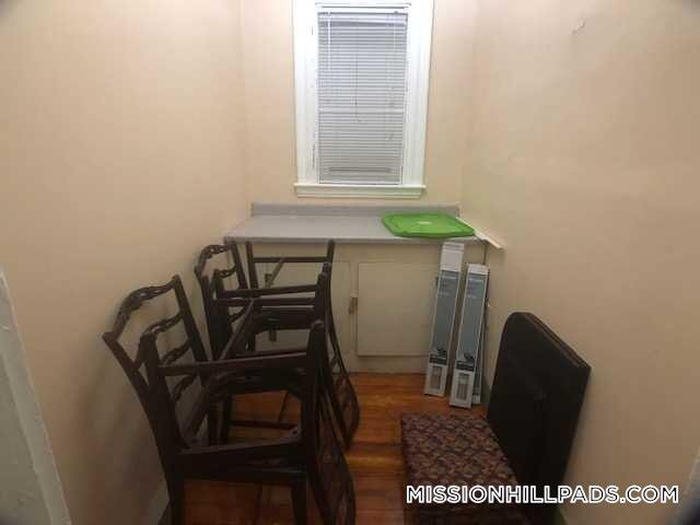 Building Photo - 103 Calumet St