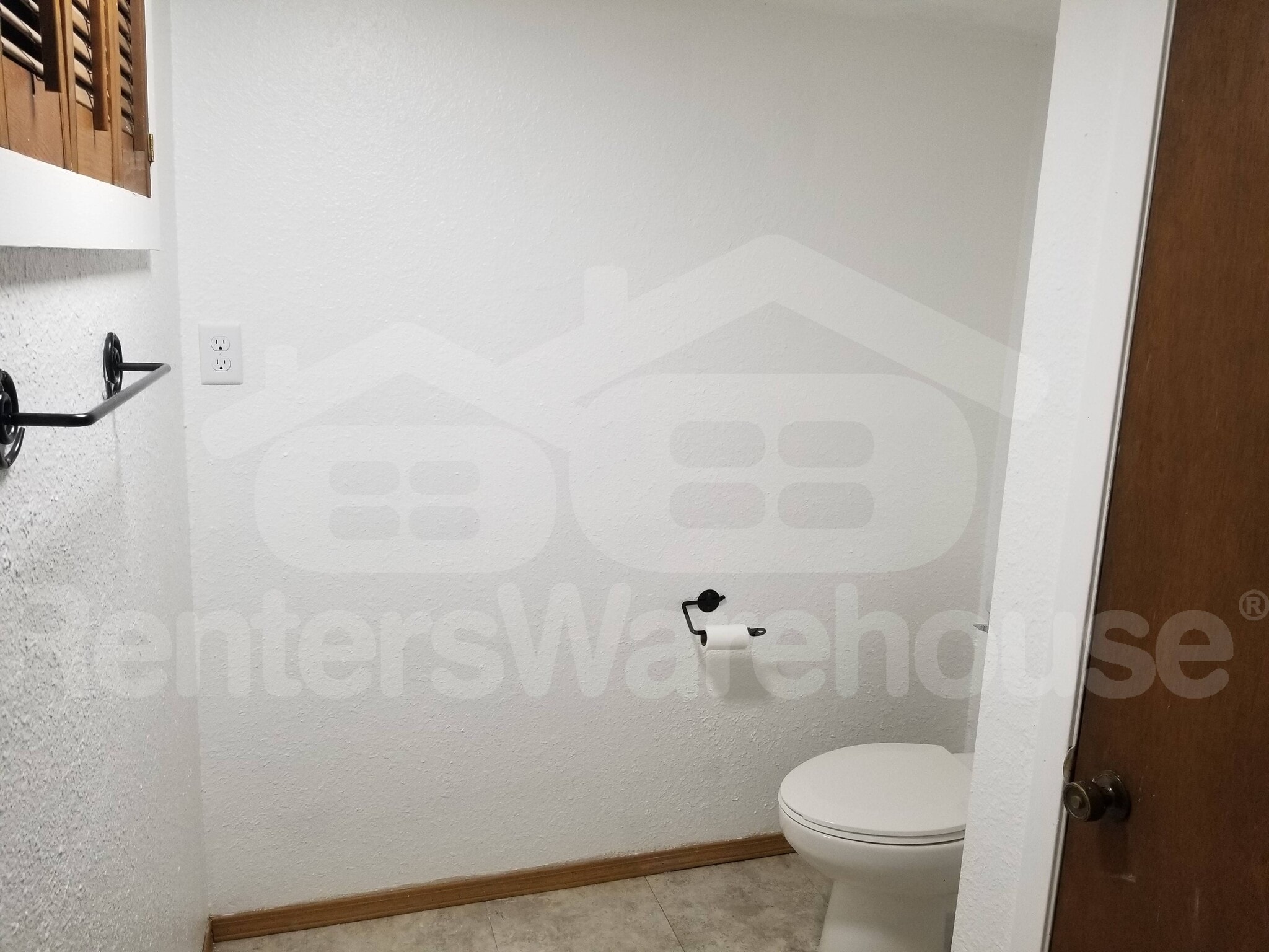 Building Photo - 616 2nd St NE