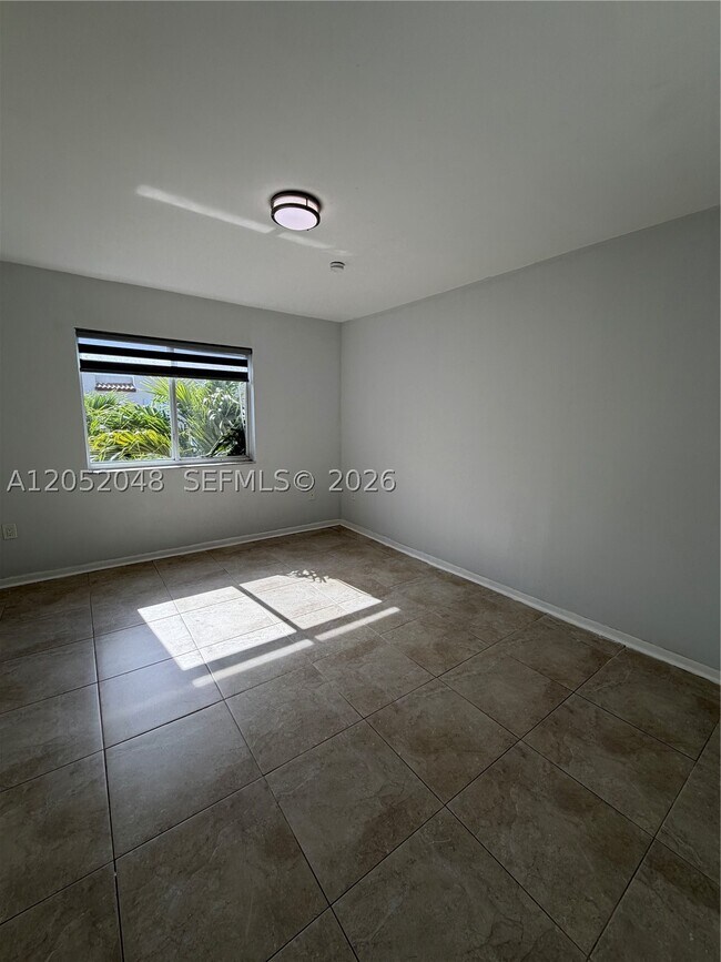 Building Photo - 551 NW 82nd Ave