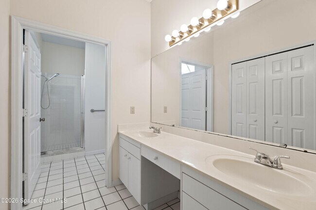 Building Photo - 2001 Parkside Pl