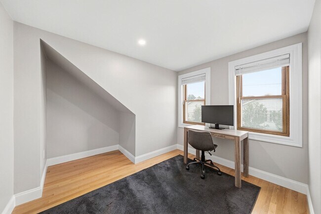 Building Photo - 309 Hillside Ave