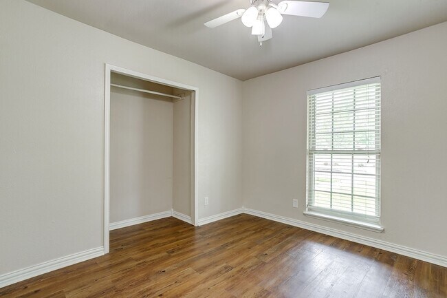 Building Photo - 5316 N Colony Blvd