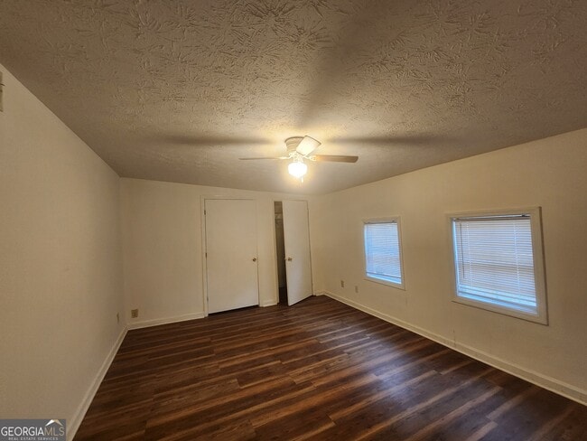 Building Photo - 7703 Aurora Dr