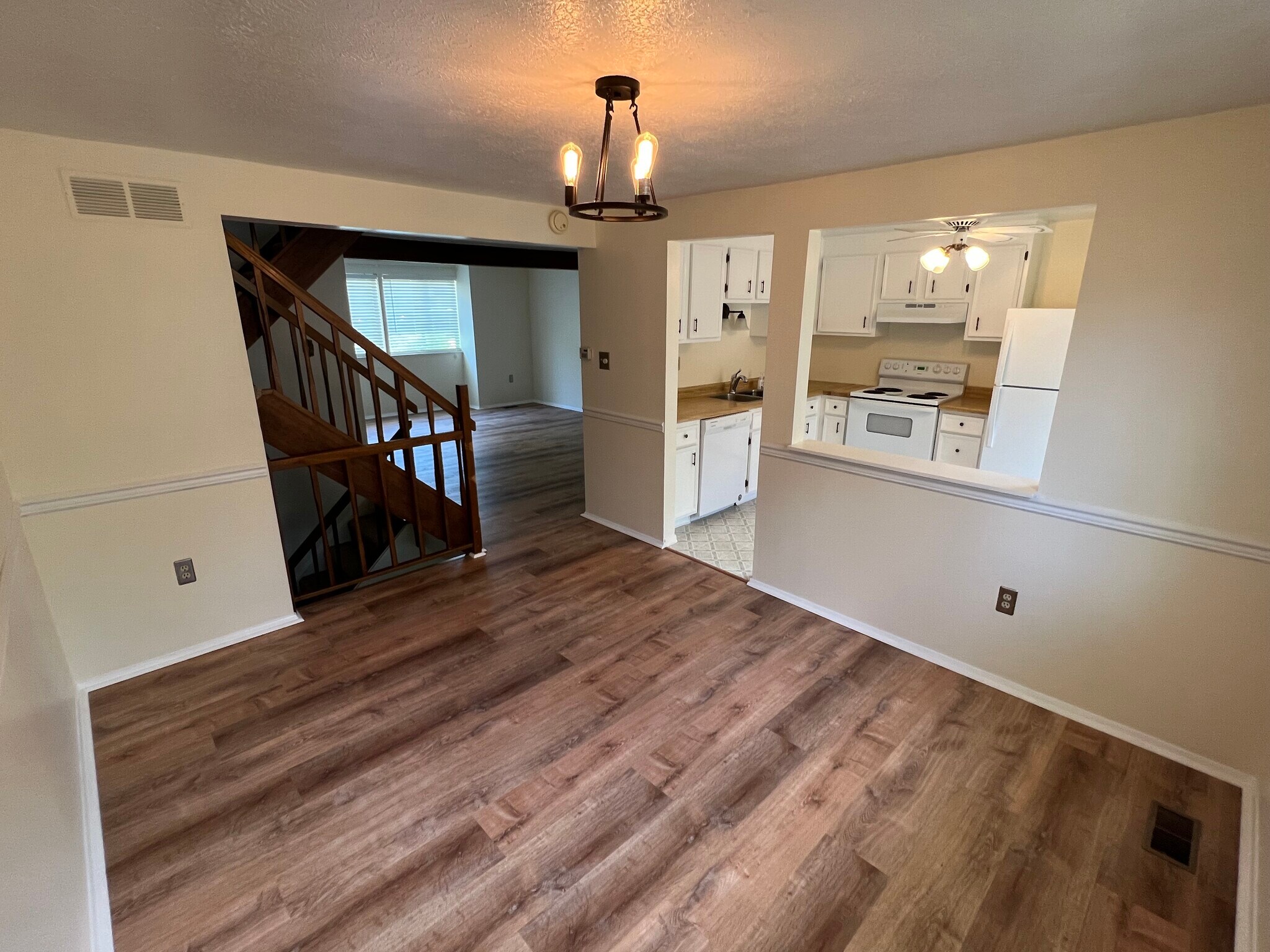 Building Photo - 792 Wheatland Cir