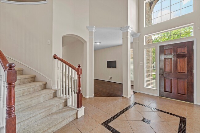 Building Photo - 1111 Blue Leaf Dr