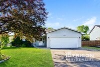 Building Photo - 1407 Primrose Ln