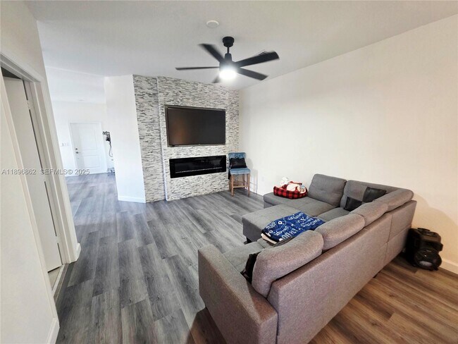 Building Photo - 13130 SW 232nd Ter