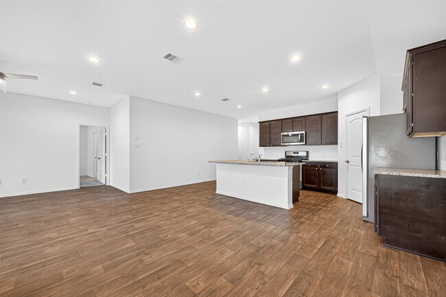 Building Photo - 20330 Tembec Dr