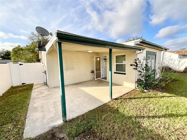 Building Photo - 5621 Mirada Dr